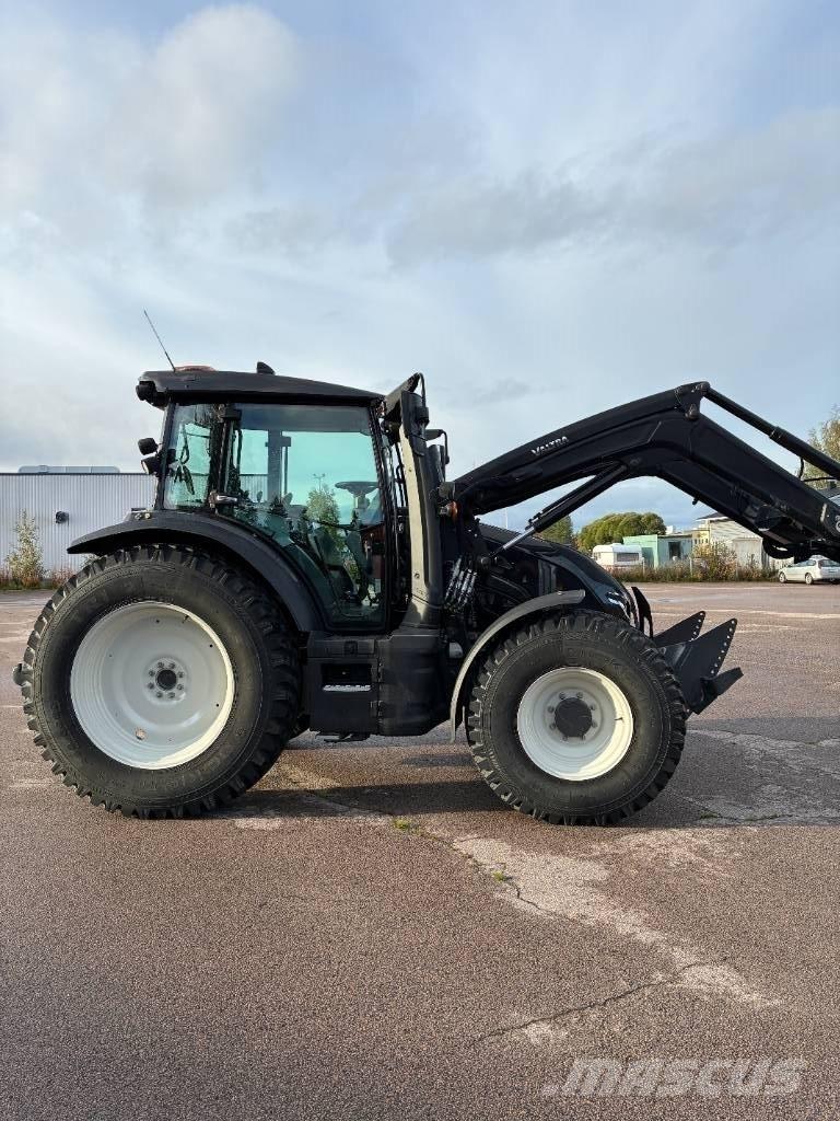 Valtra G135A Tracteur