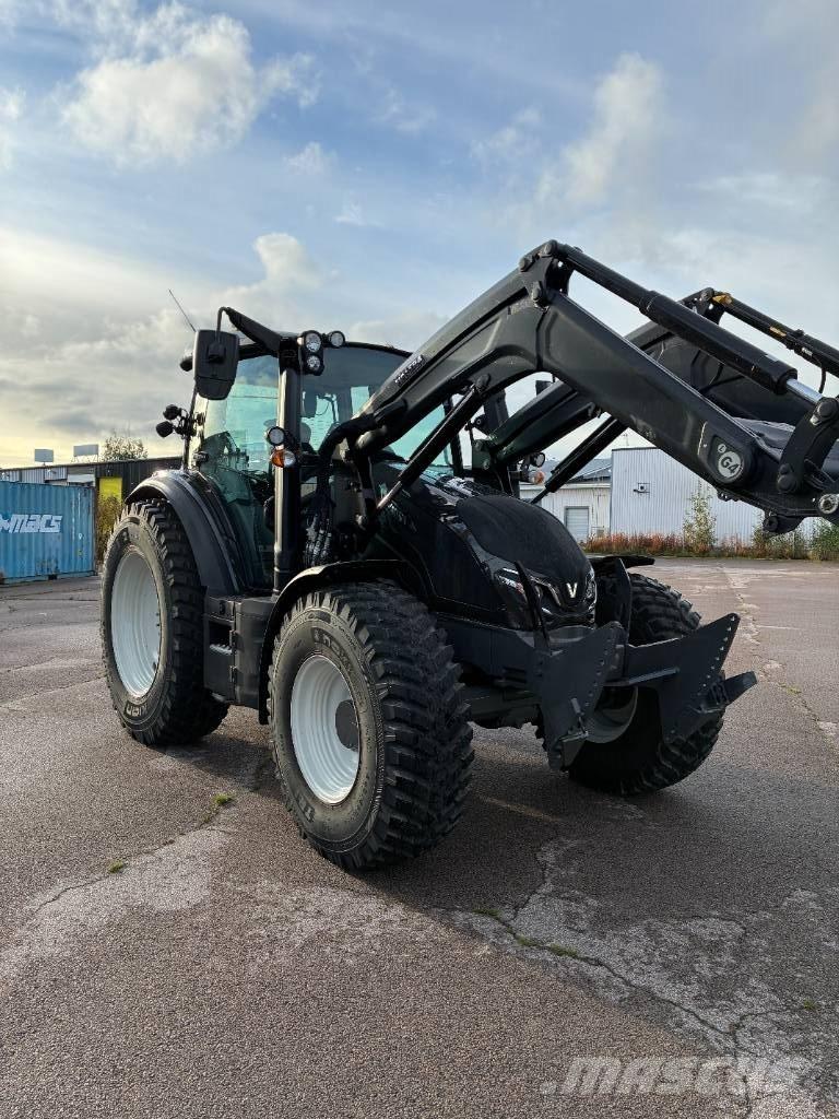 Valtra G135A Tracteur