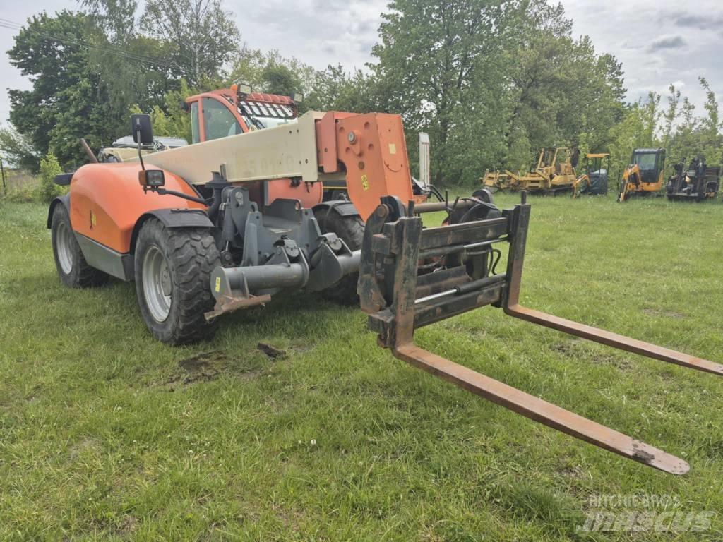 JLG 4013 Chargeuse télescopique sur pneus