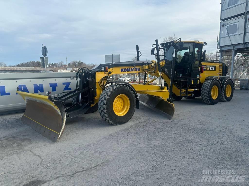 Komatsu GD675-7E0 Niveleuse