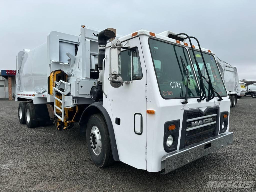 Mack LEU 633 Camion poubelle