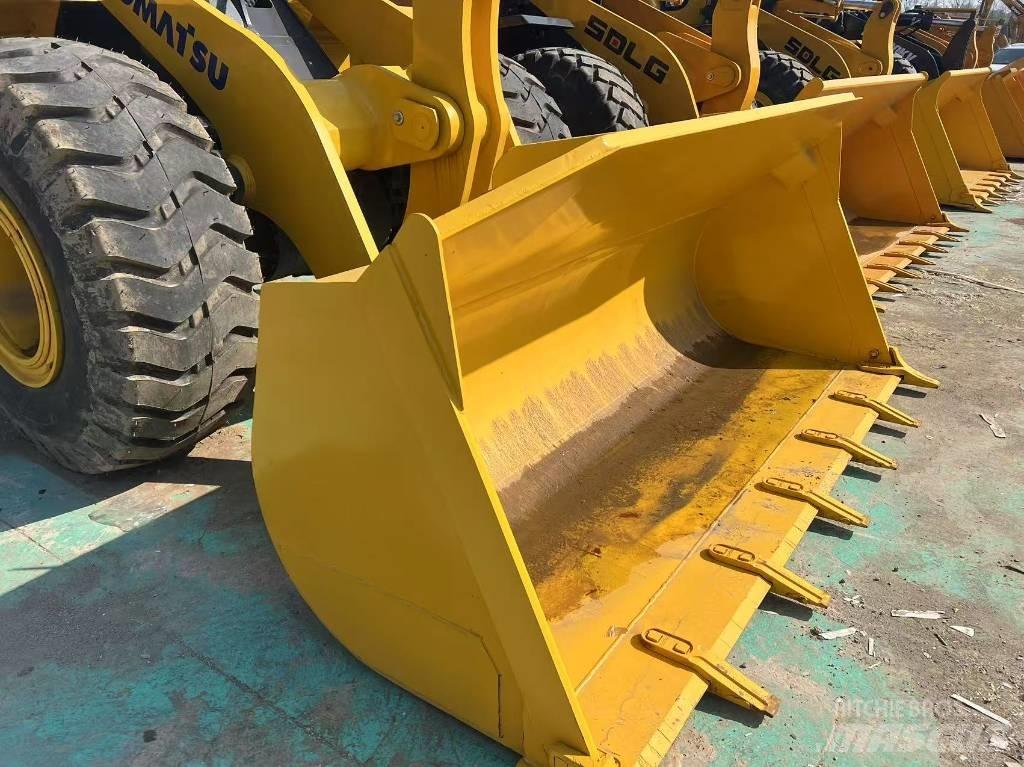 Komatsu WA 380 Chargeuse sur pneus