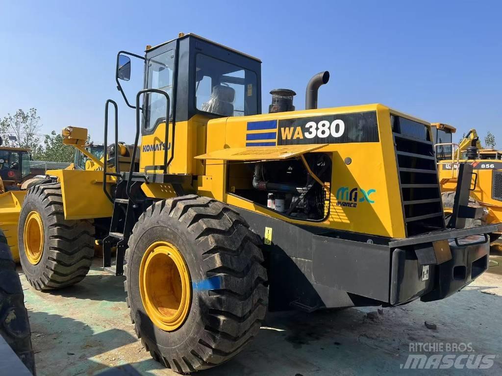 Komatsu WA 380 Chargeuse sur pneus