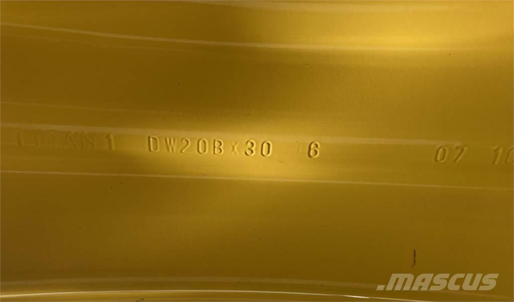 John Deere 20x30 Pneus, roues et jantes