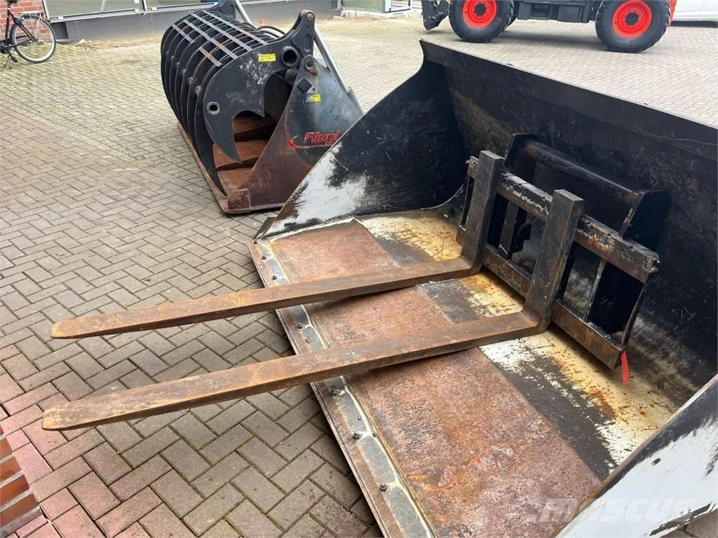 Bobcat Anbaugeräte Chariot télescopique
