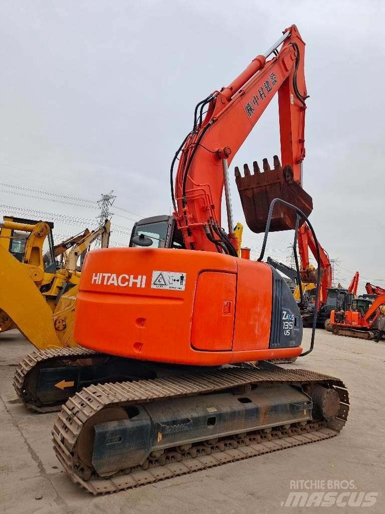Hitachi ZX 135 US Pelle sur chenilles