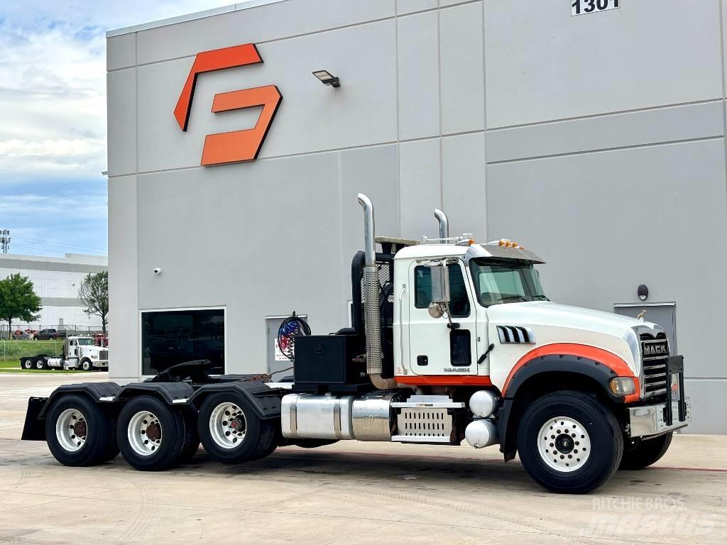 Mack GU 713 Camion dépannage