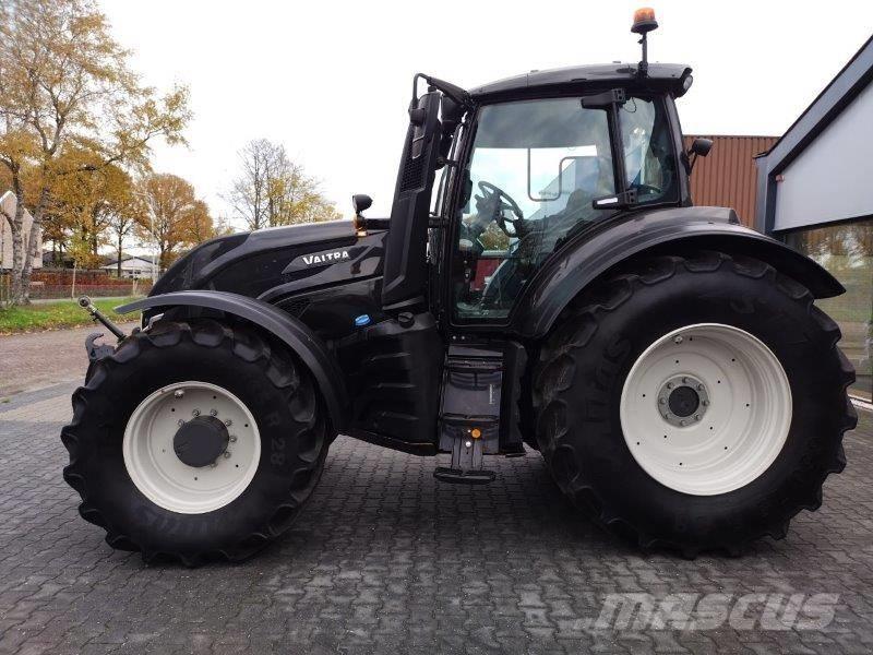 Valtra T235 Versu Tracteur
