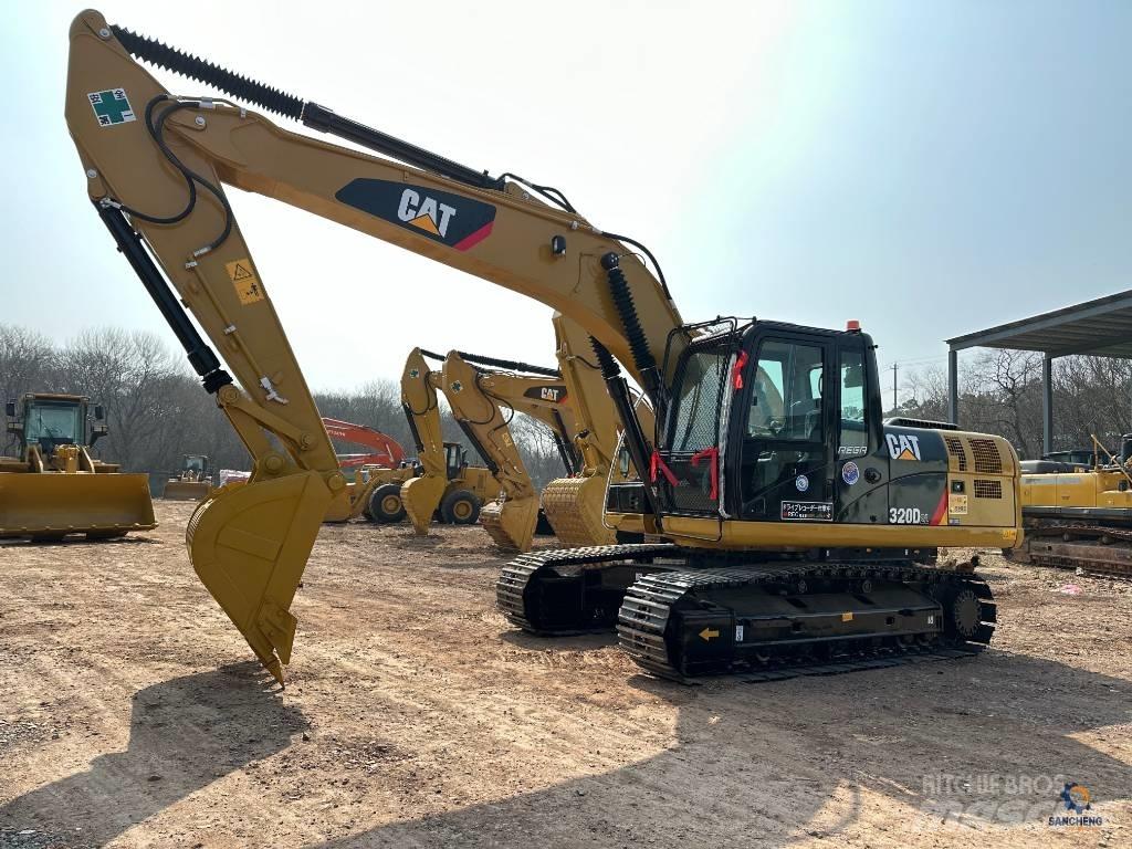 CAT 320D2L Pelle sur chenilles