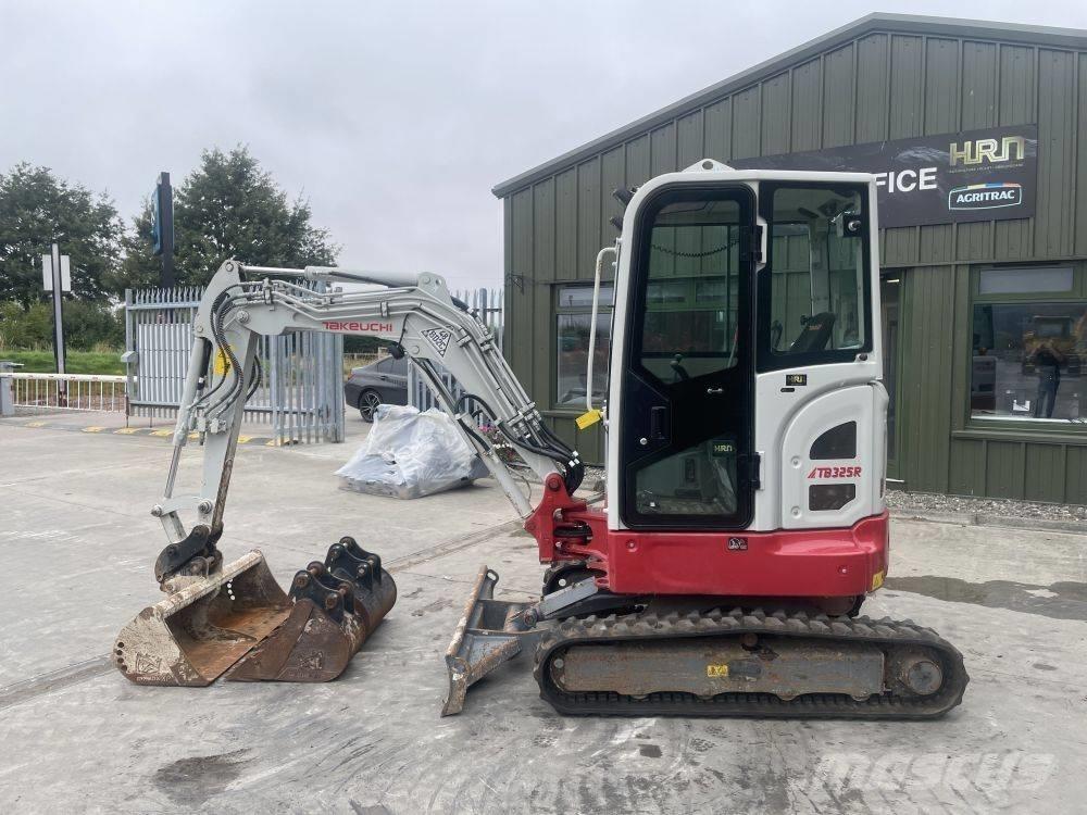 Takeuchi TB 325 R Mini pelle < 7t