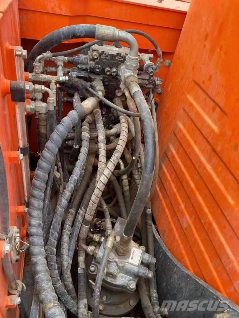 Doosan DX 75 Pelle sur chenilles