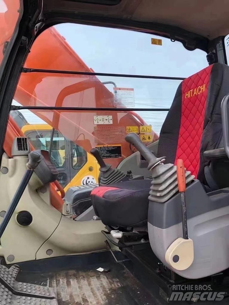 Hitachi ZX 250 Pelle sur chenilles