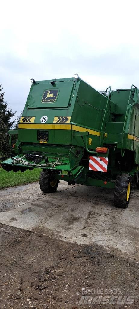 John Deere 2056HM Moissonneuse batteuse