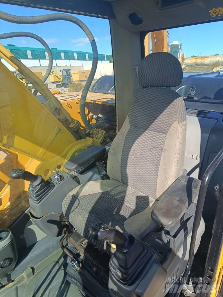 CAT 325 D Pelle sur chenilles