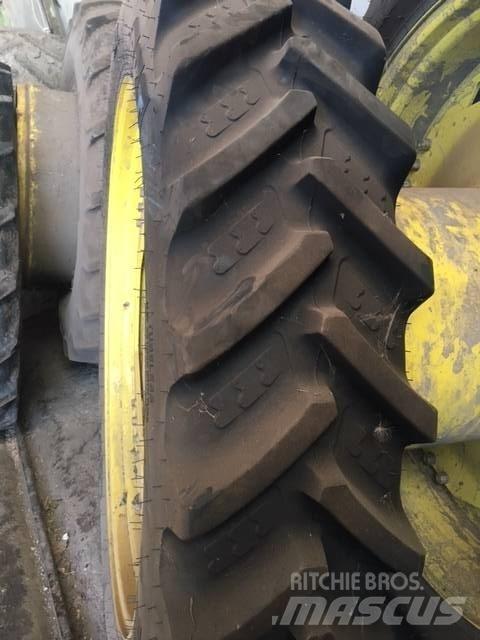 John Deere 6820 Pneus, roues et jantes