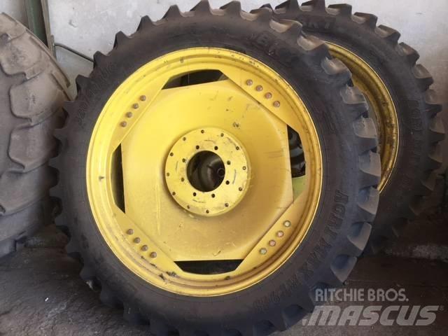 John Deere 6820 Pneus, roues et jantes