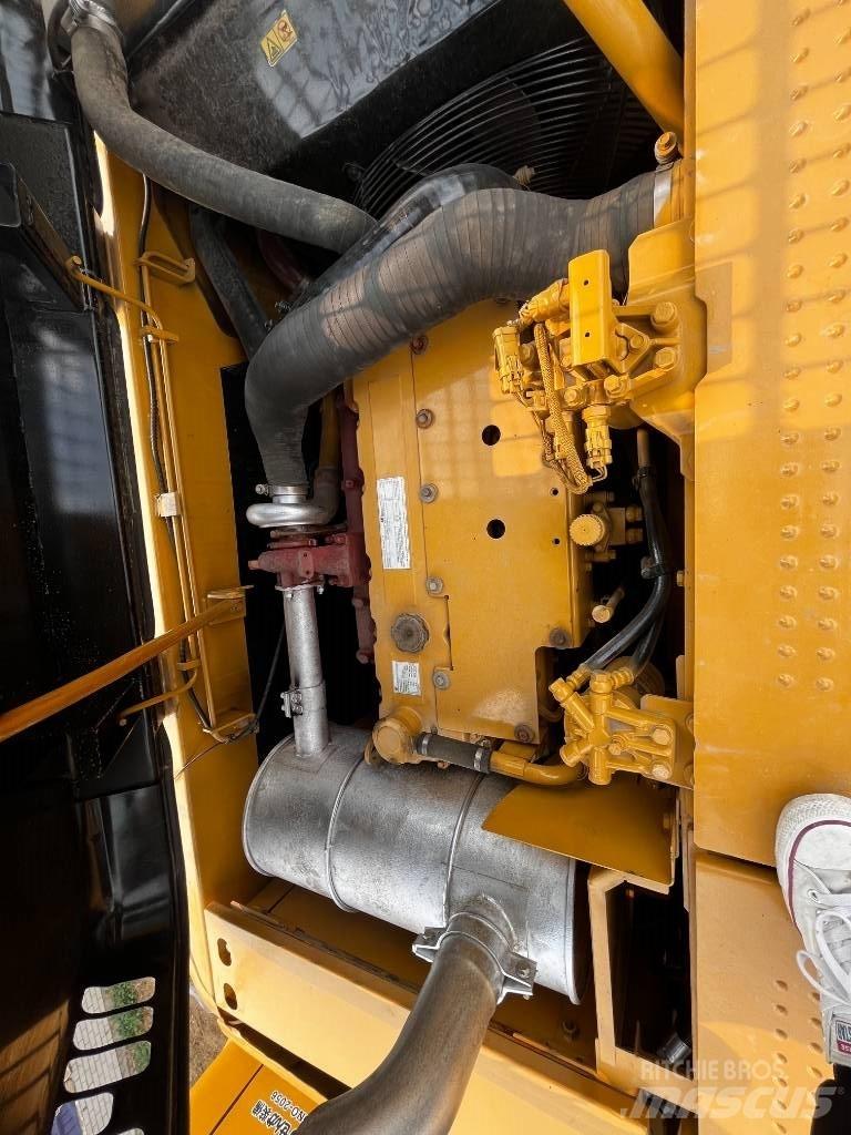 CAT CAT320D Pelle sur chenilles