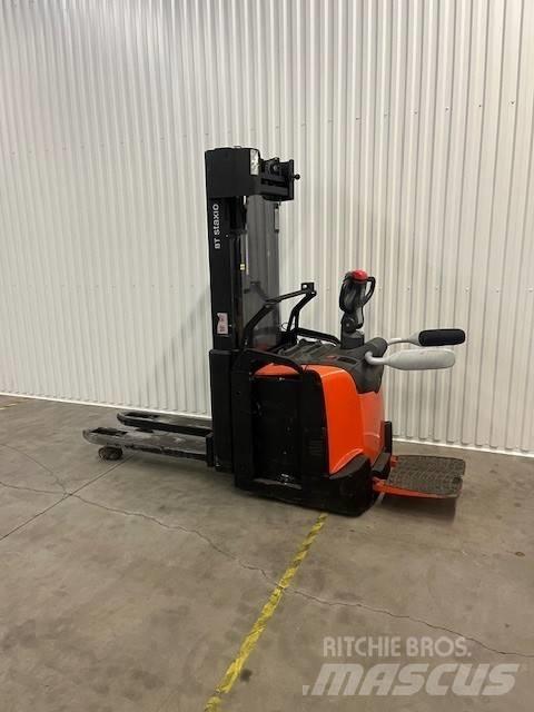 BT SPE 160 L Gerbeur accompagnant
