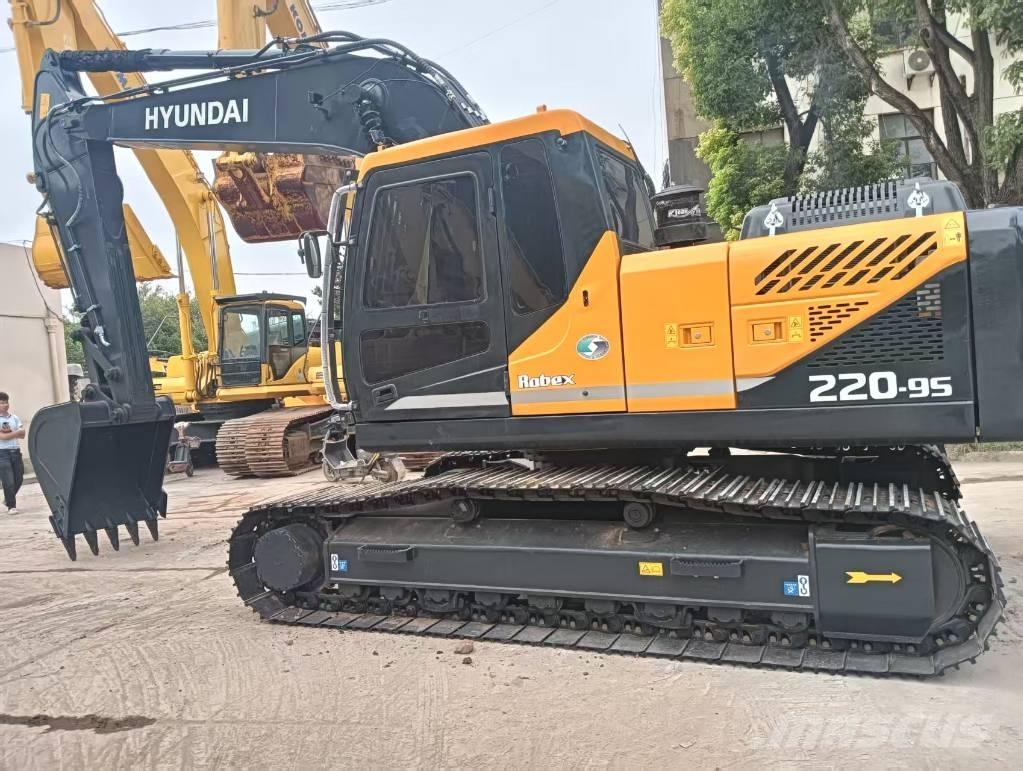 Hyundai 220LC-9S Pelle sur chenilles