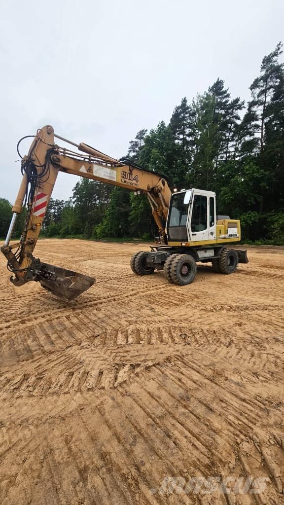 Liebherr 904 Pelle sur pneus