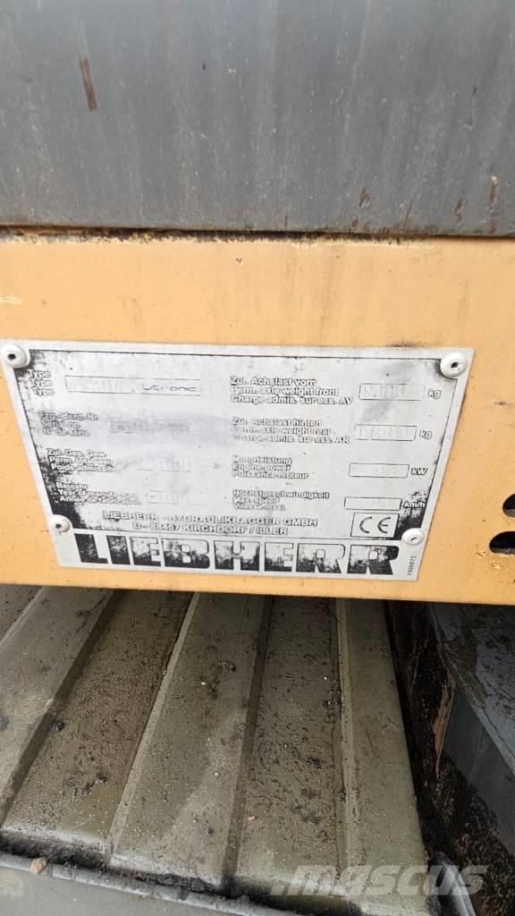 Liebherr 904 Pelle sur pneus