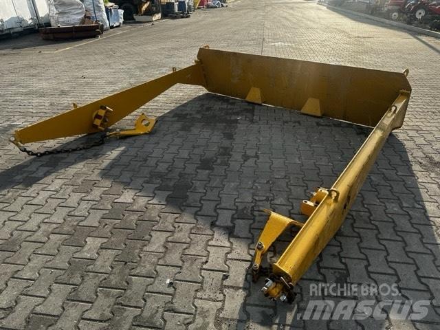 CAT 725 TAIL GATE Tombereau articulé
