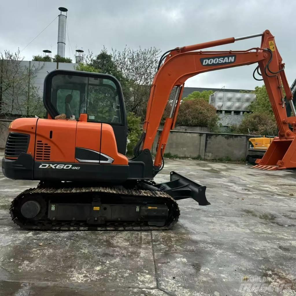 Doosan DX 60-9 C Mini pelle < 7t
