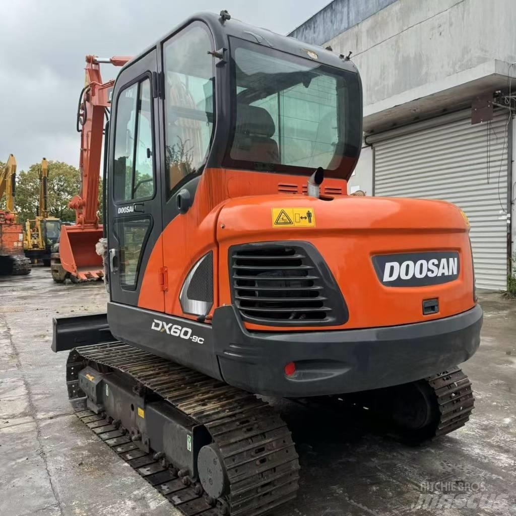 Doosan DX 60-9 C Mini pelle < 7t