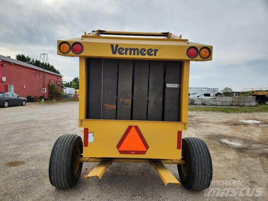 Vermeer 504N Presse à balle ronde