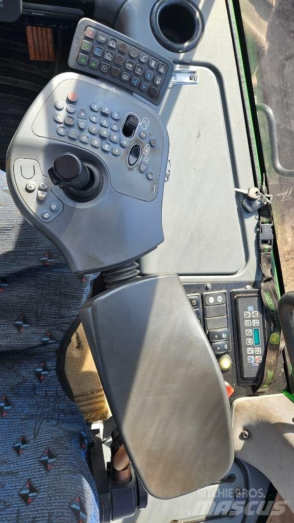 John Deere 1270 E Abatteuse