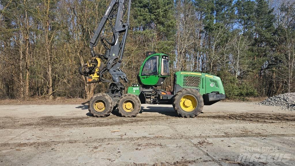 John Deere 1270 E Abatteuse