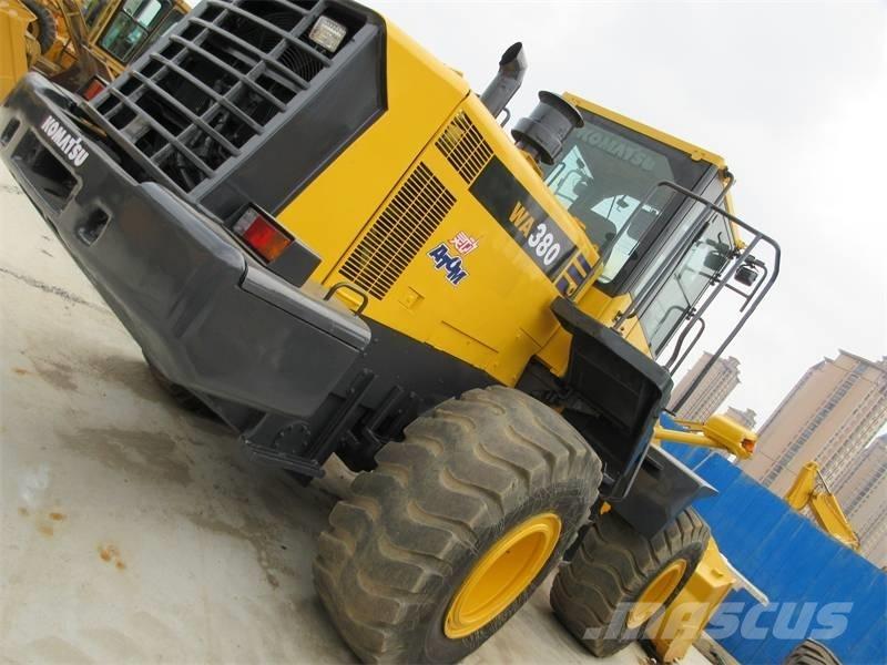 Komatsu WA 380 Chargeuse sur pneus