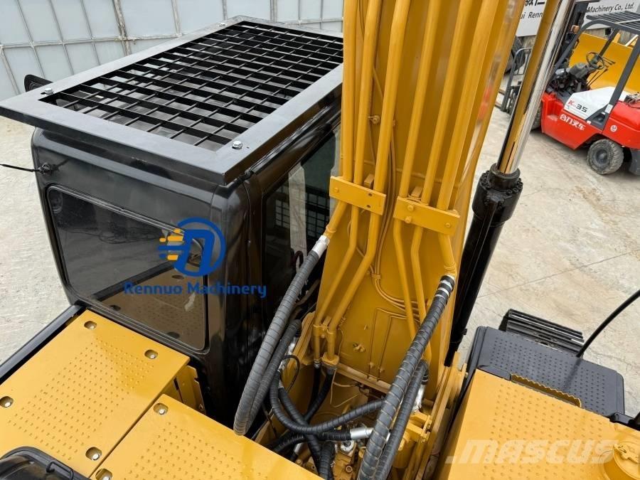 CAT 320D2L Pelle sur chenilles