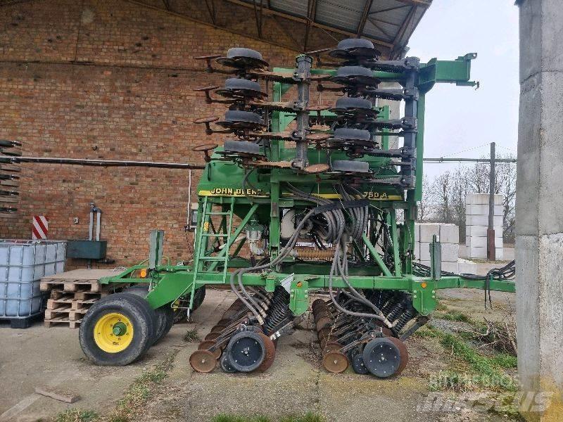 John Deere 750A Agriculture - Autres