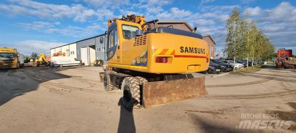 Samsung SE 170 W-3 Pelle sur pneus