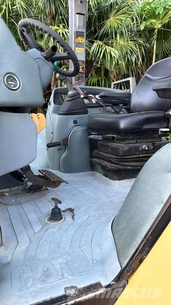 CAT 420 D IT Tractopelle