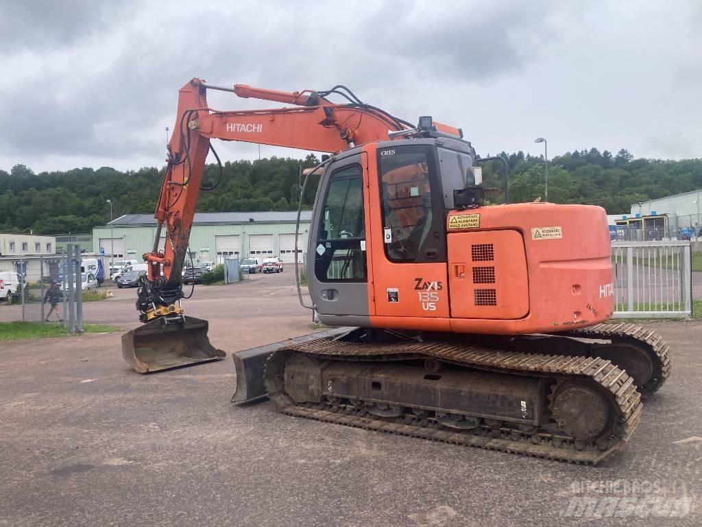 Hitachi ZX 135 US Pelle sur chenilles