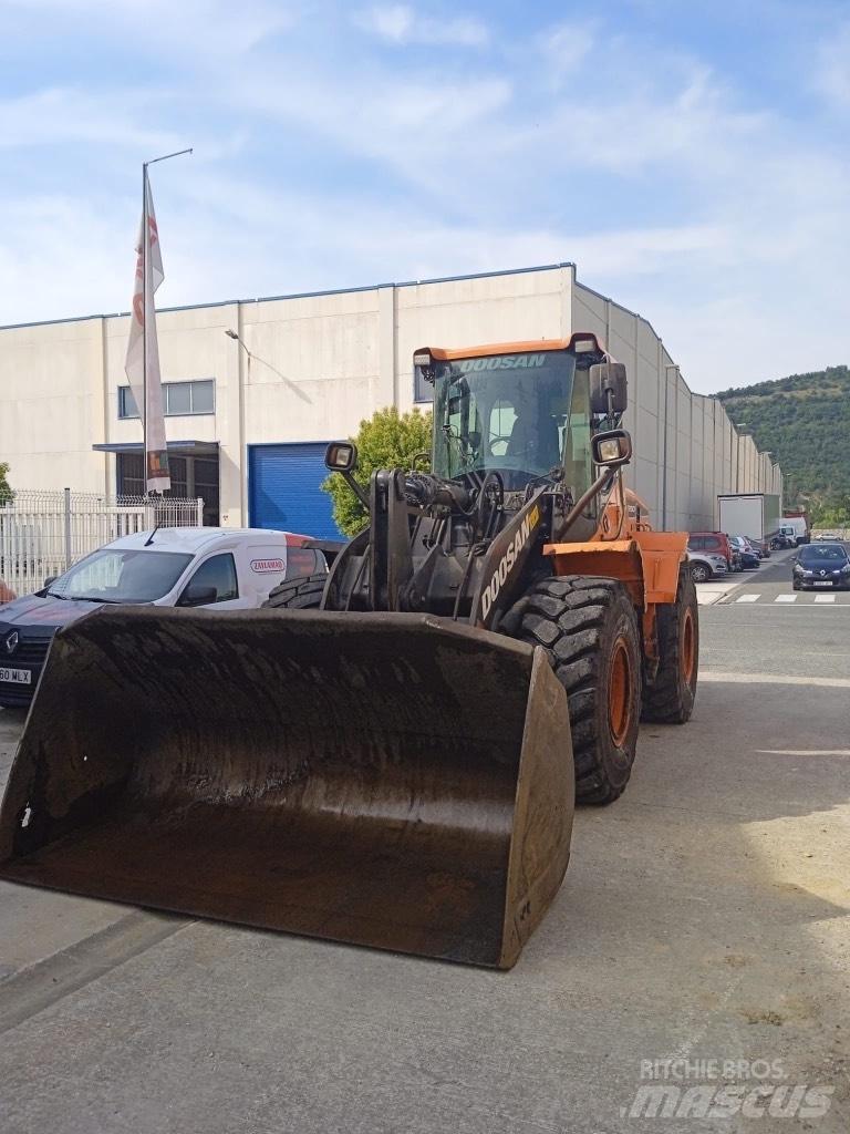 Doosan Dl250-5 Chargeuse sur pneus