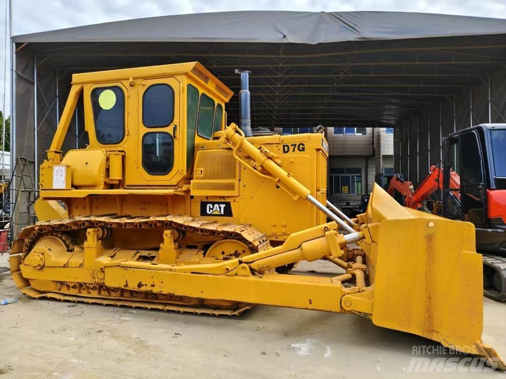 CAT D 7 G Niveleuse