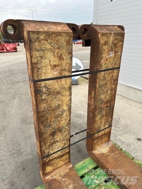 CAT 25-30 ton /988 Fourche
