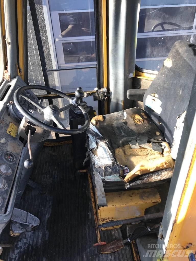 Hanomag 44D Chargeuse sur pneus