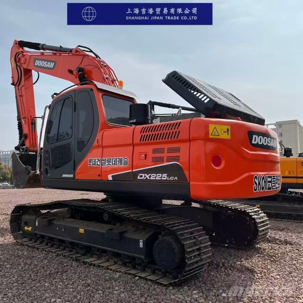 Doosan DX 225 Pelle sur chenilles