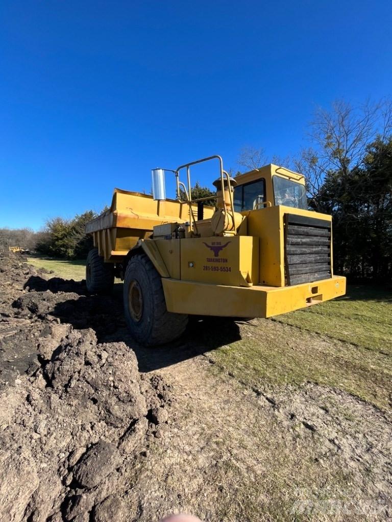 CAT D 30 D Tombereau articulé