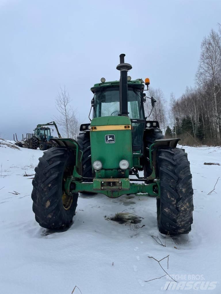 John Deere 4240 S Tracteur