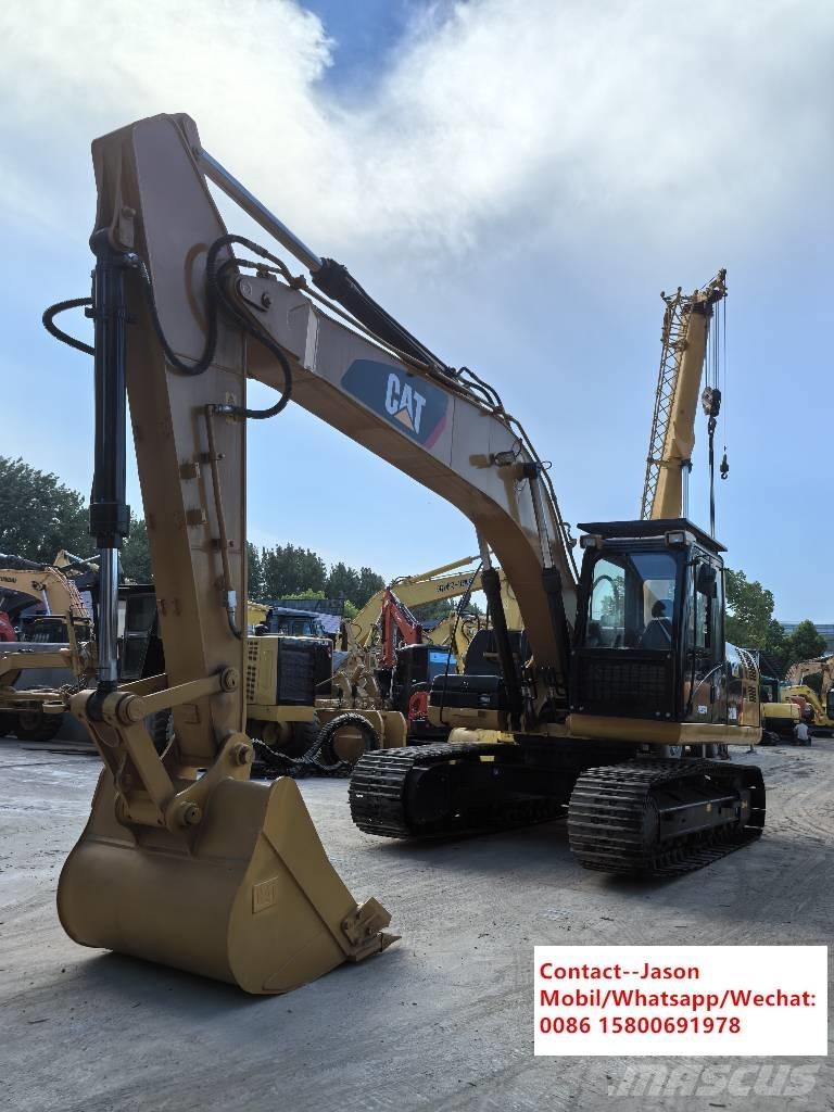 CAT 320D2 Pelle sur chenilles