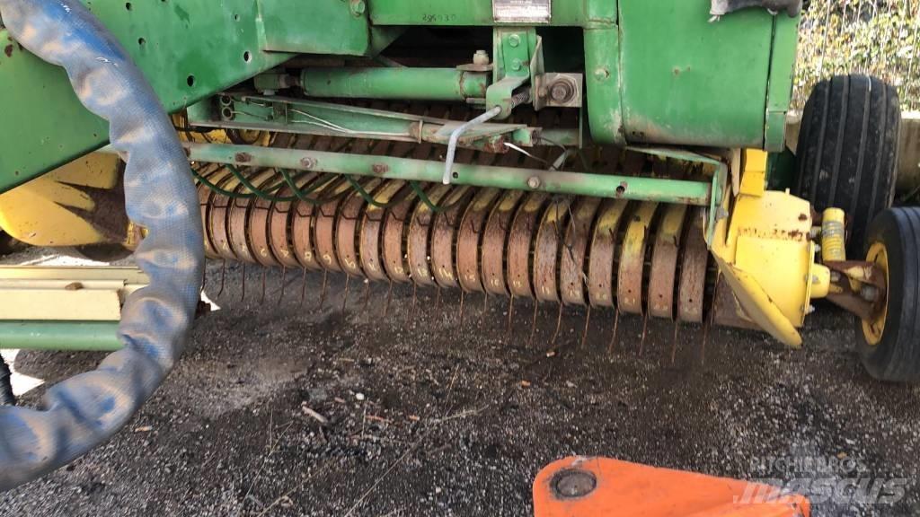 John Deere 550 Presse à balle ronde