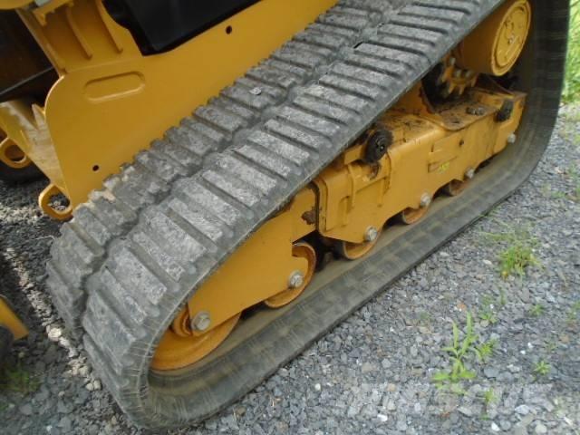 CAT 239 D Chargeuse compacte