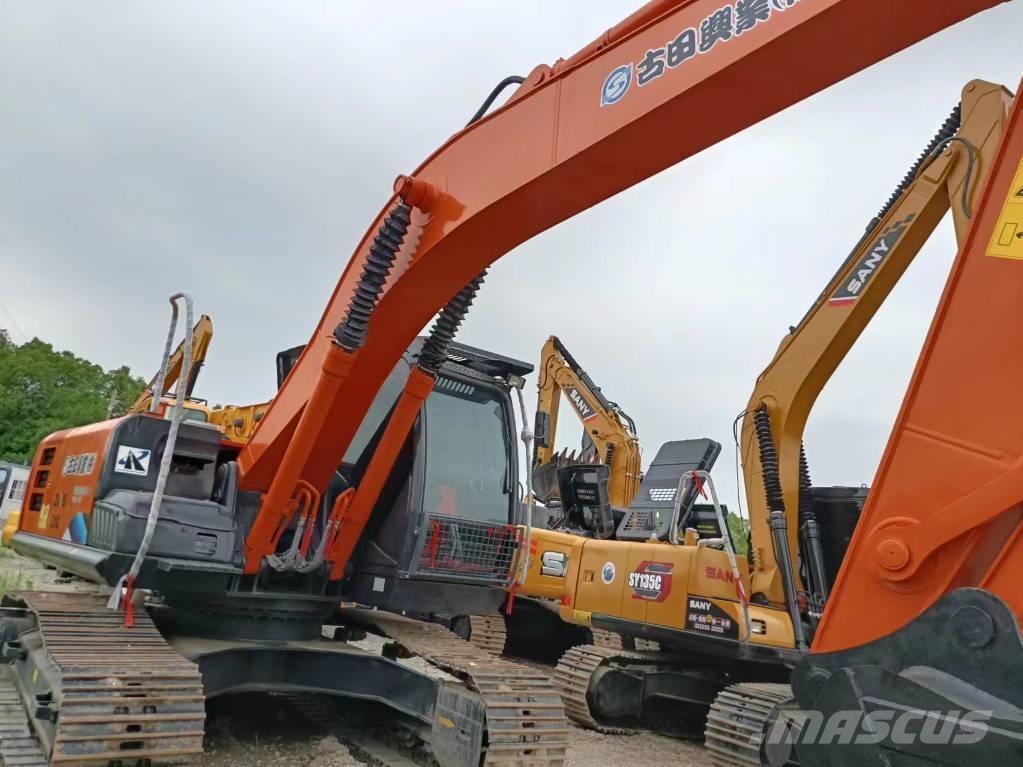 Hitachi ZX210 Pelle sur chenilles