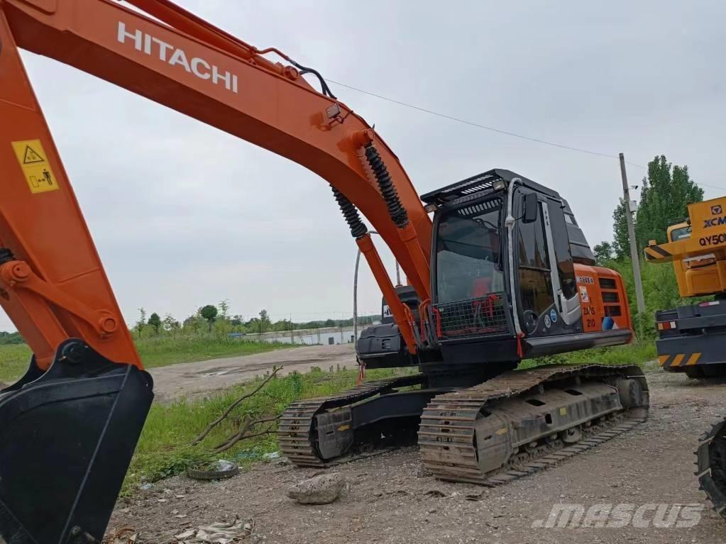 Hitachi ZX210 Pelle sur chenilles