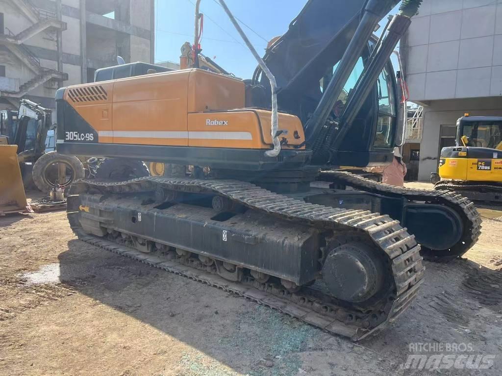 Hyundai Robex 305 LC Pelle sur chenilles
